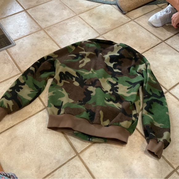 Cabela’s Camouflage Bomber style jacket coat, zip front, Sz M Ladies - Picture 6 of 6